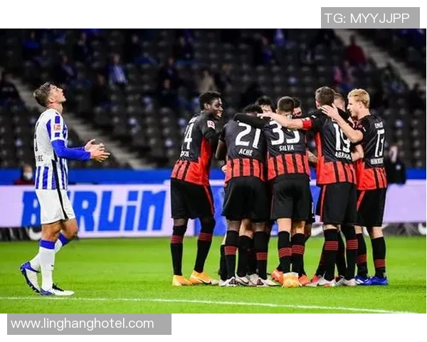 柏林赫塔主场大胜法兰克福难敌对手压制