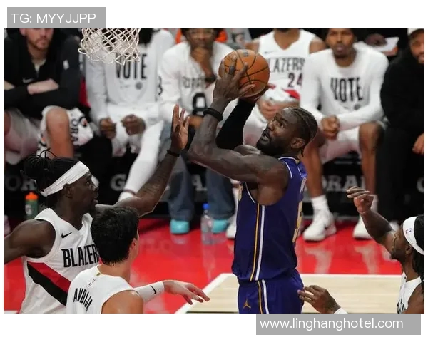 湖人大胜开拓者,詹皇独得30分 湖人大胜开拓者,詹皇独得30分