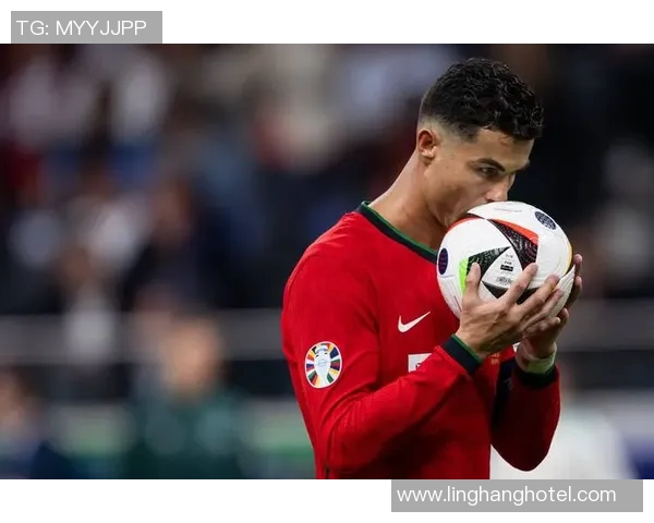 葡萄牙队逼平荷兰队，点球大战晋级半决赛——足球场上的奇迹时刻